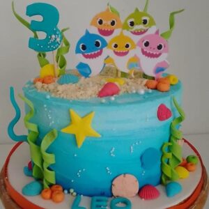 Pastel de Baby Shark con nombre